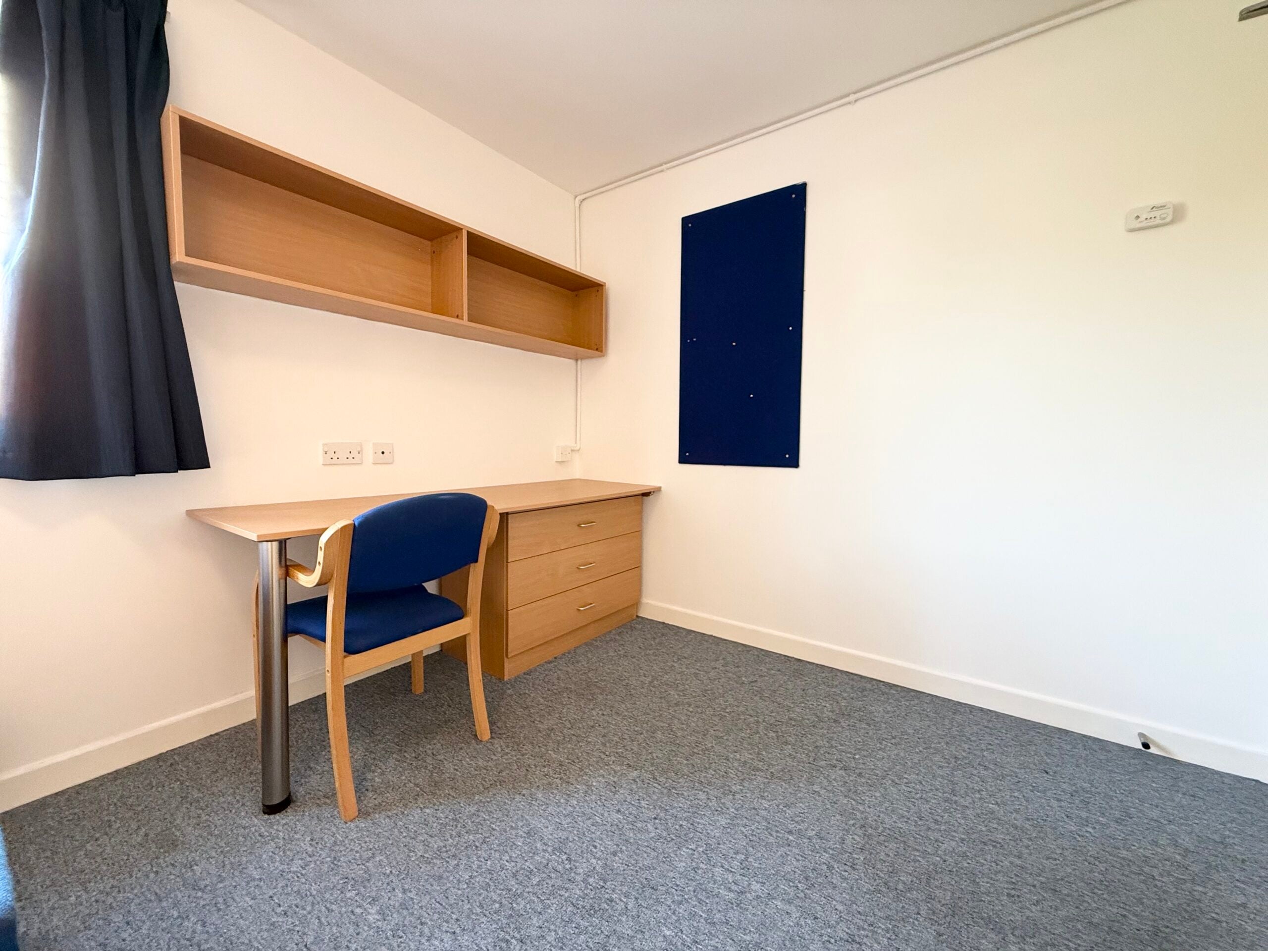 Room Lincoln Road in Peterborough