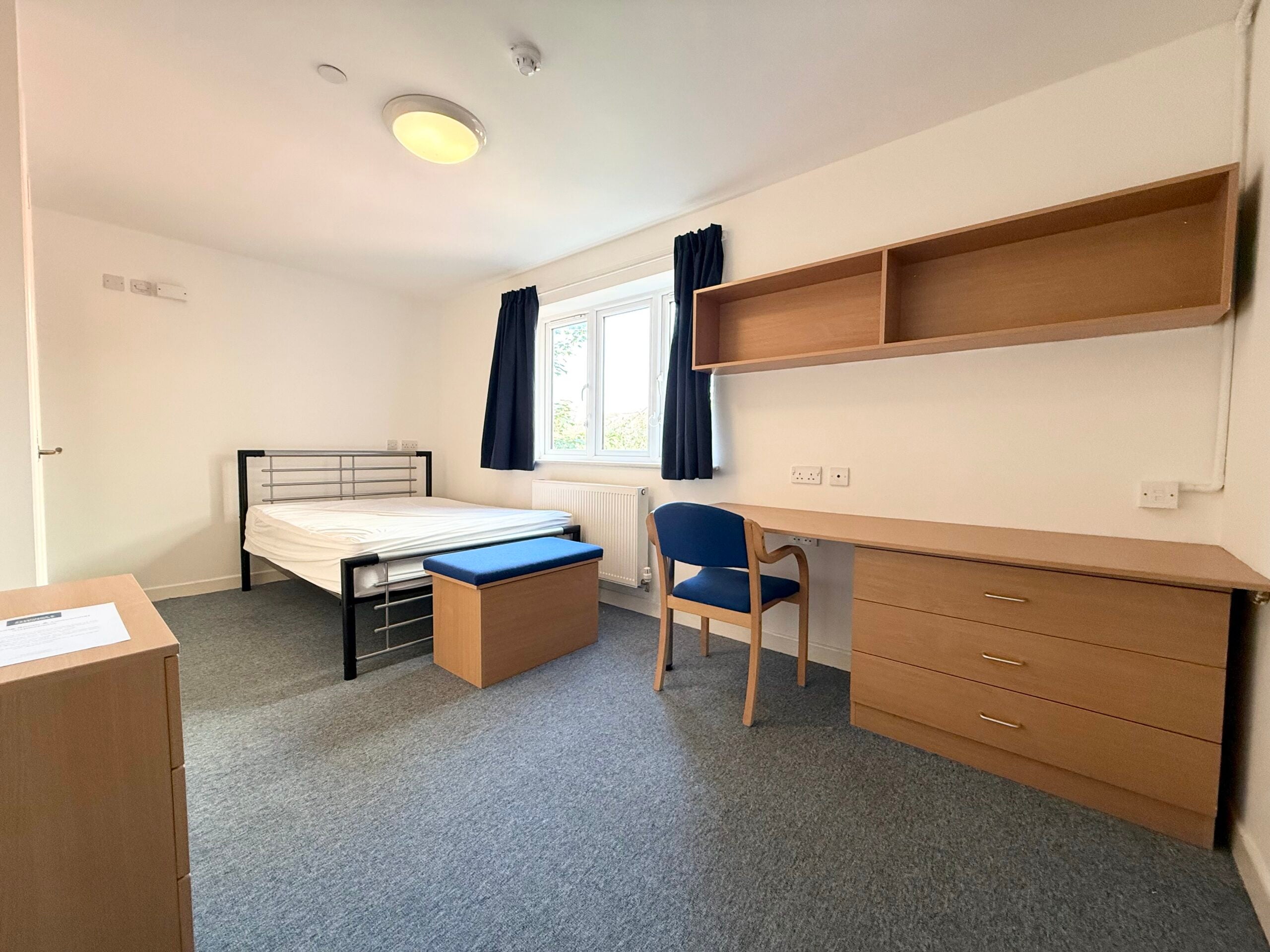 Room Lincoln Road in Peterborough