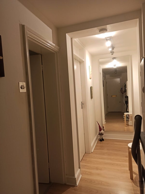 Room Portelet Road in Greater London