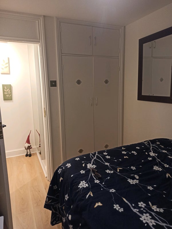 Room Portelet Road in Greater London