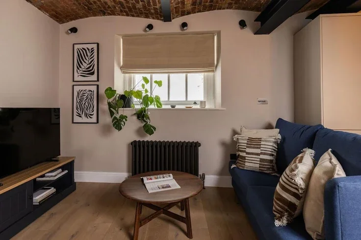Flat Holland Place in Greater London