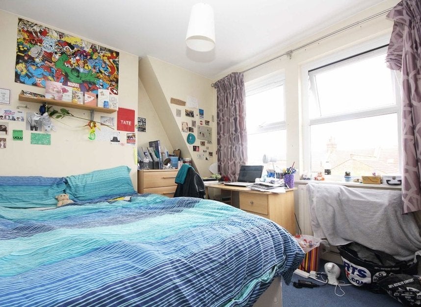 Flat Shinfield Street in Greater London