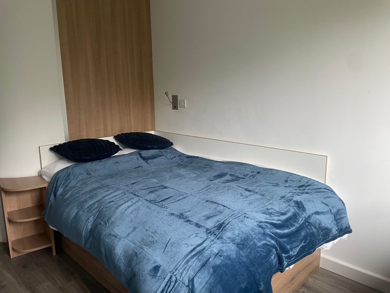 Room Rotherhithe New Road in Greater London