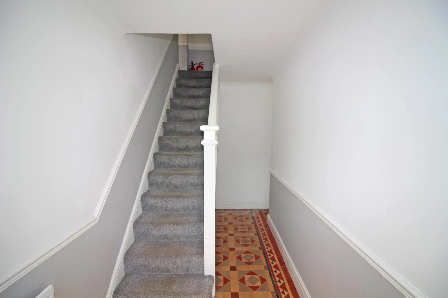 Flat Tŷ'n Y Pwll Road in Cardiff County