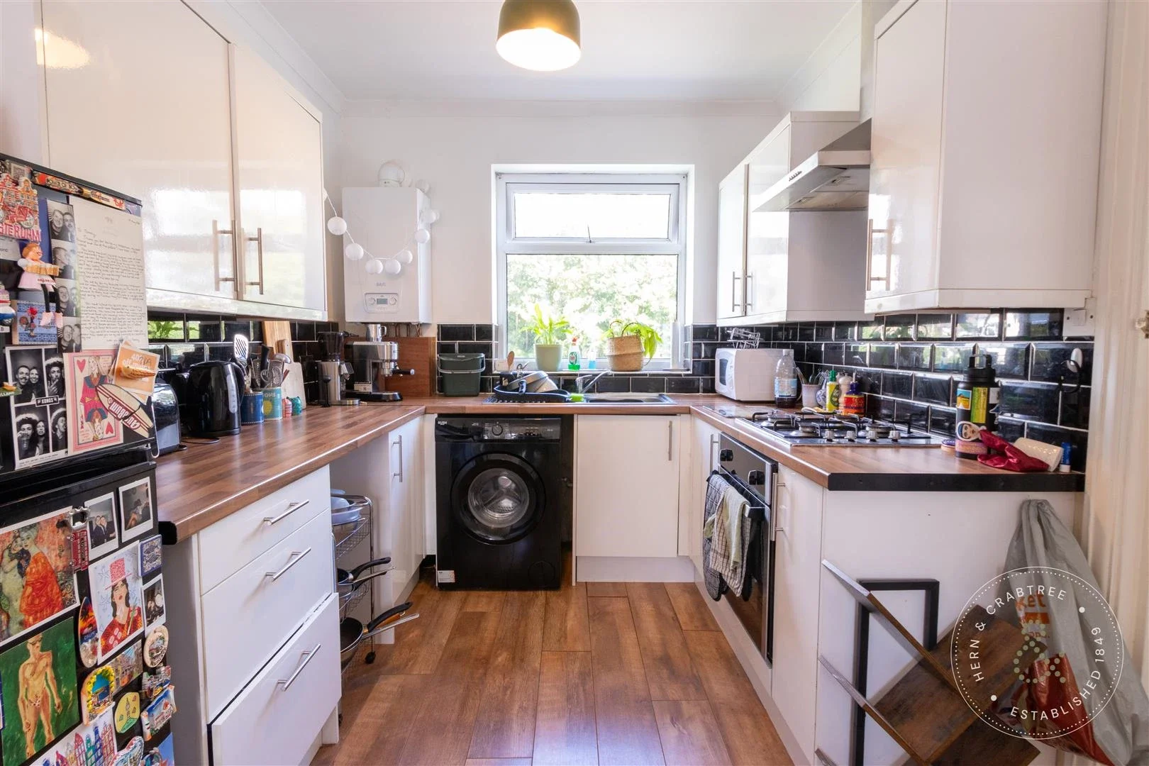 Flat Tŷ'n Y Pwll Road in Cardiff County