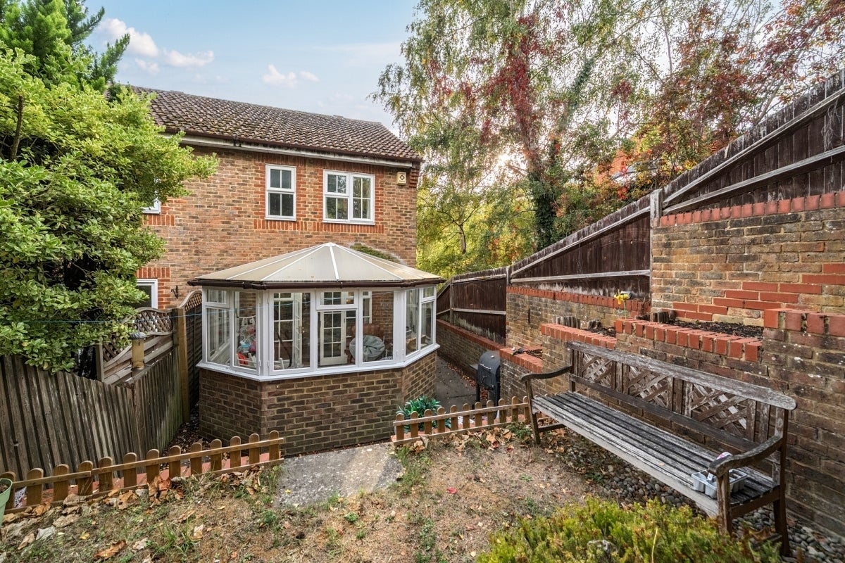 House Irvine Place in Borough of Runnymede