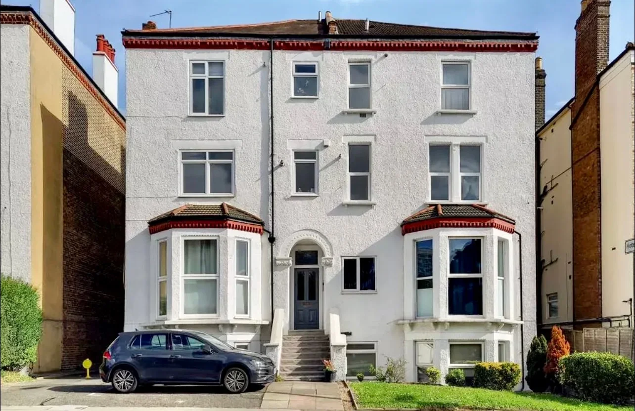 Flat St. Peter's Road in Greater London