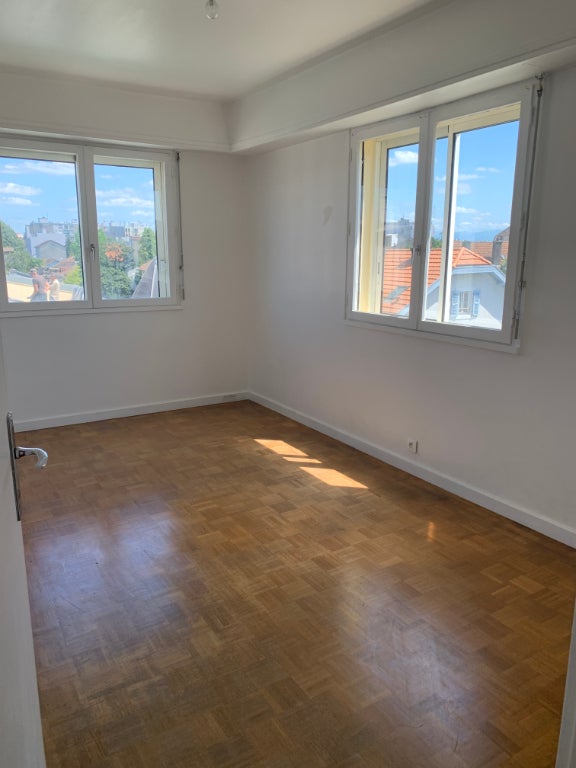 Flat Rue Gérard Cal in Pau