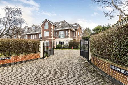 Flat Hermitage Lane in Windsor