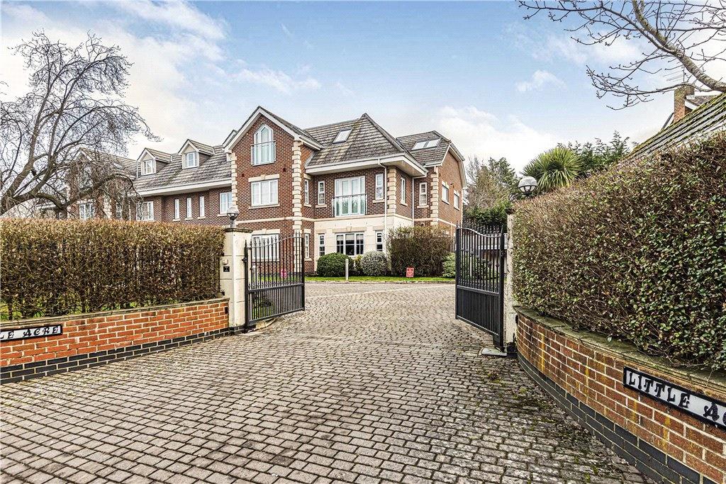 Flat Hermitage Lane in Windsor