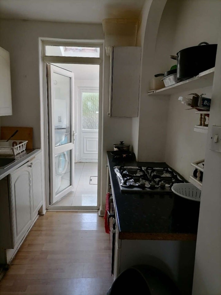 Room Spencer Road in Greater London
