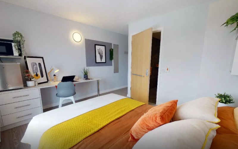 Flat Seaford Road in Salford
