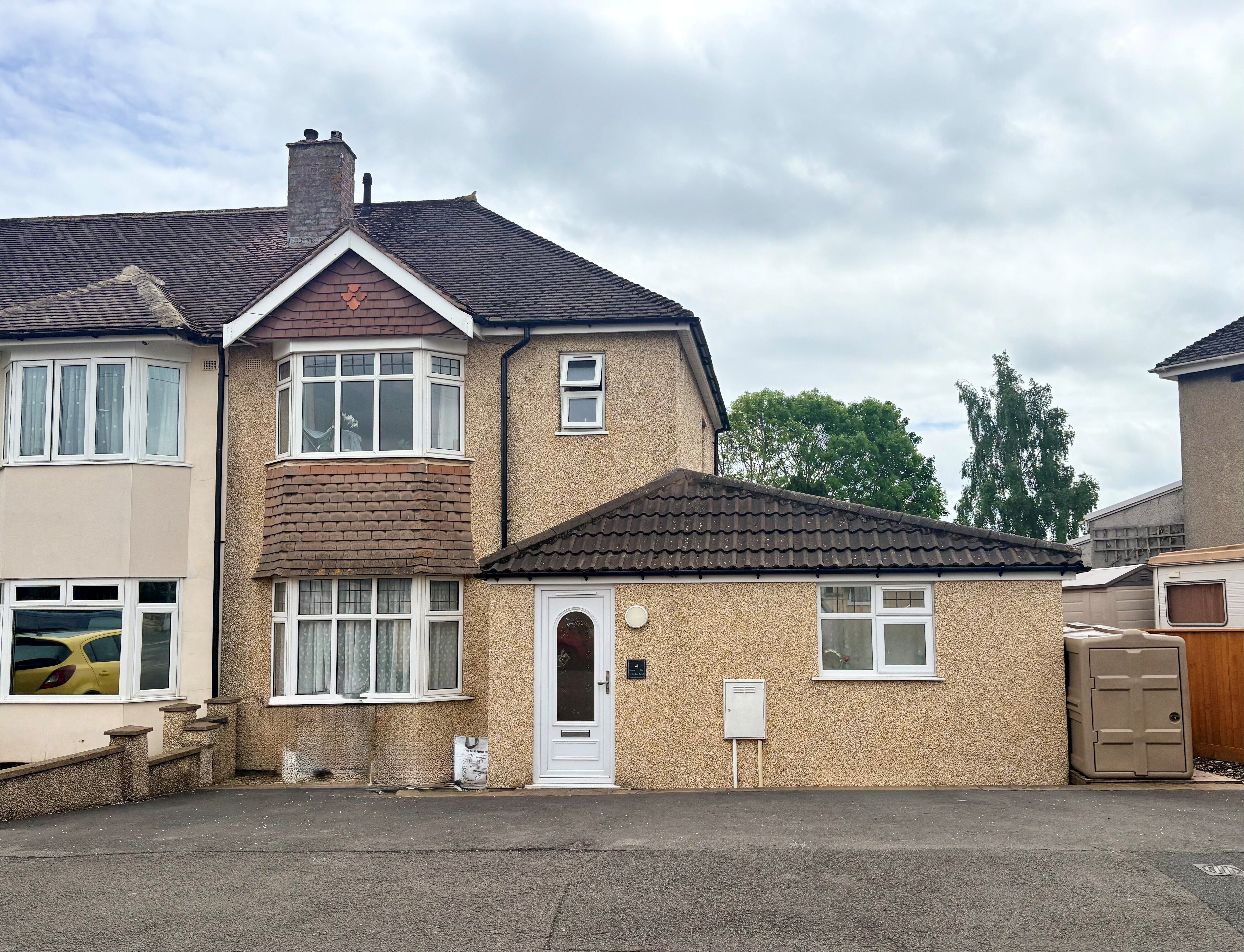 House Holmdale Road in Bristol