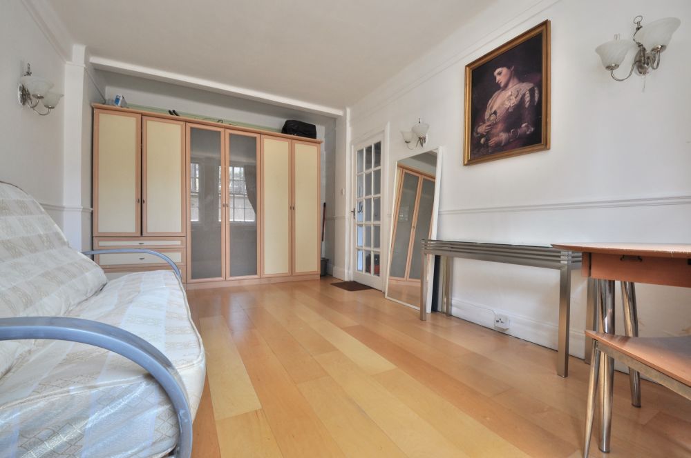 Flat Gloucester Place in City of Westminster