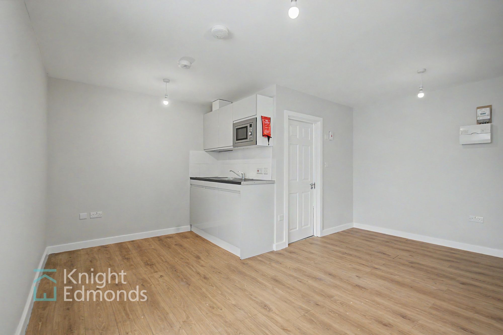 Flat Sittingbourne Road in Maidstone
