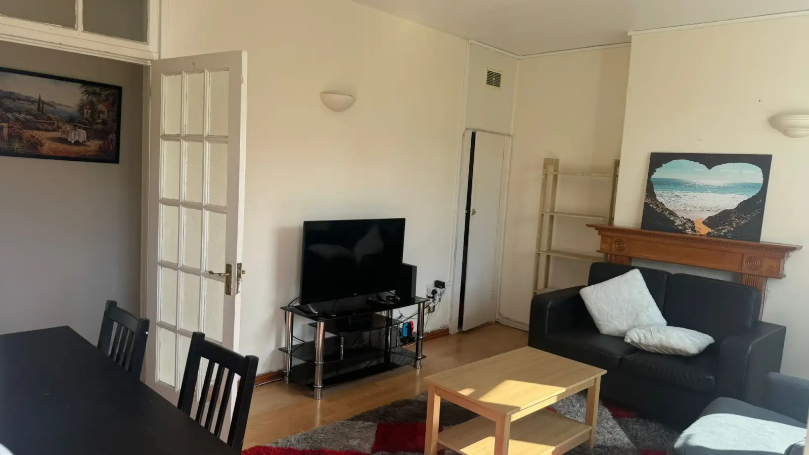 Flat McGrath Road in Greater London