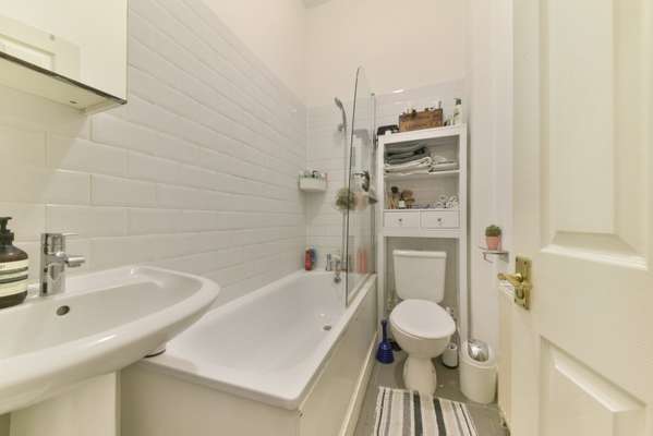 Flat Balcorne Street in Greater London