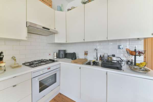 Flat Balcorne Street in Greater London