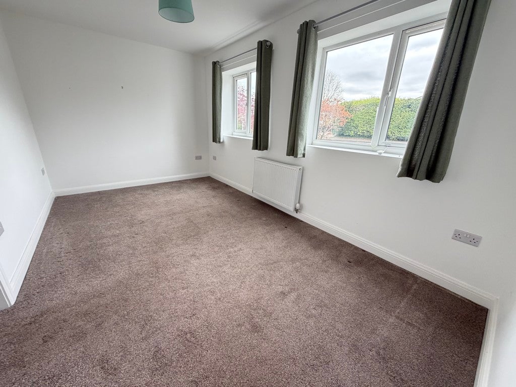Flat Penn Road in Wolverhampton