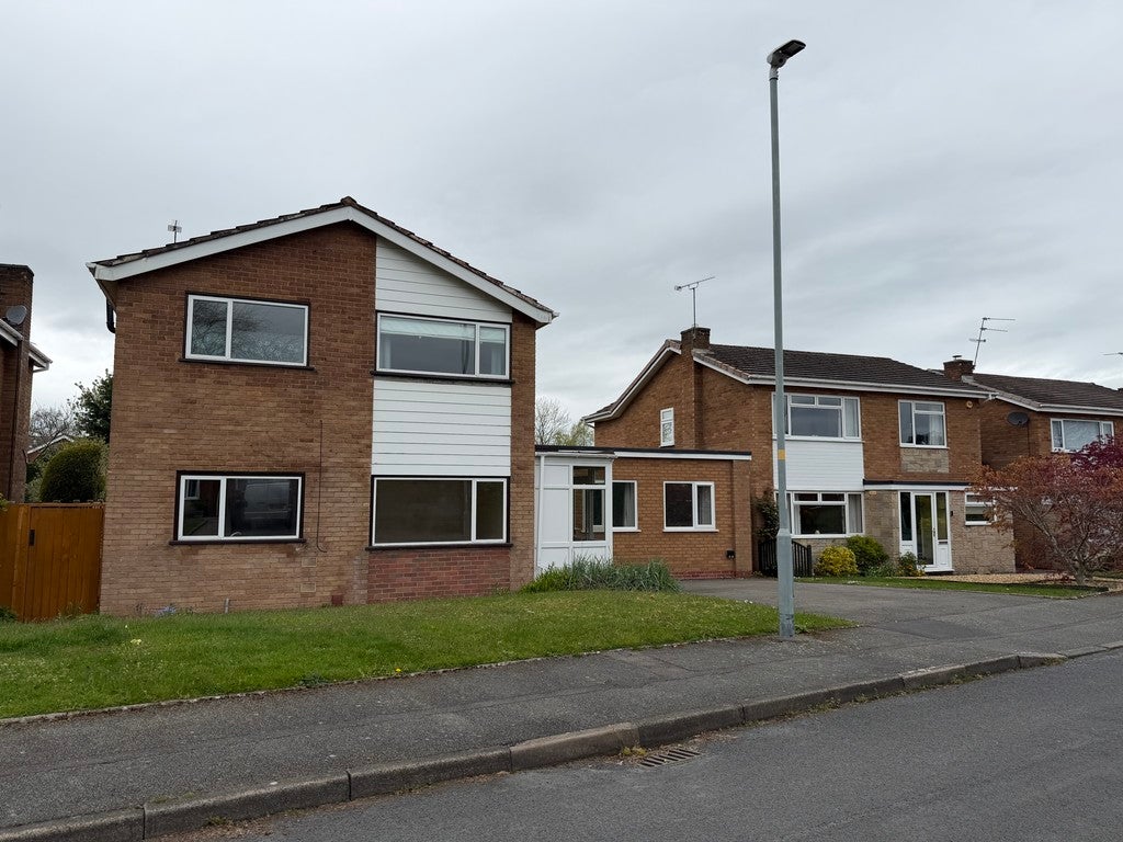 Flat Penn Road in Wolverhampton
