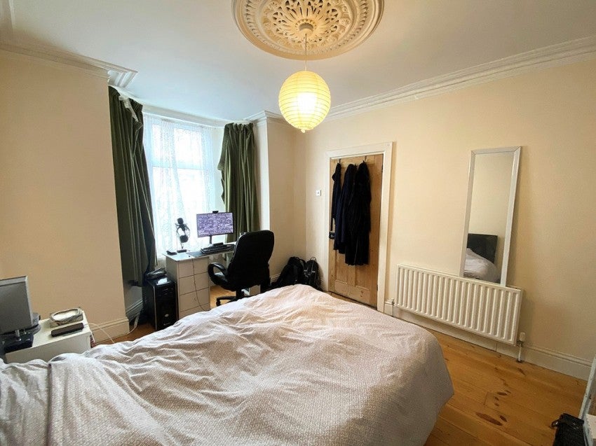 Room Walmer Road in Portsmouth