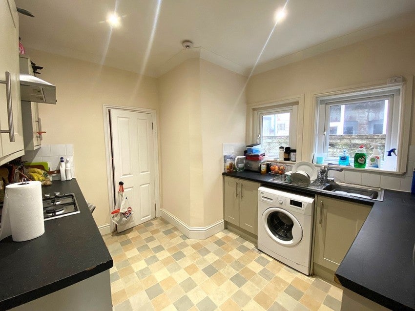 Room Walmer Road in Portsmouth