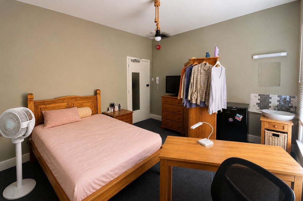 Room Hills Road in Cambridge