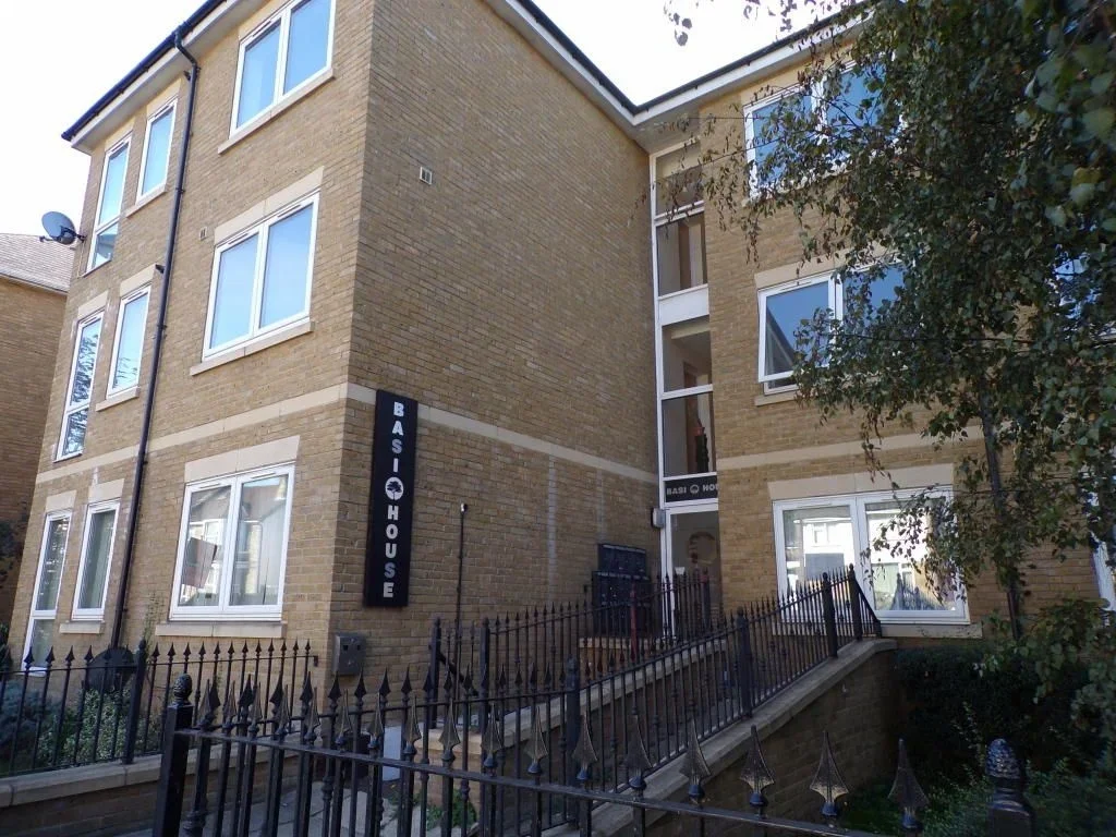 Flat Wrotham Road in Gravesham