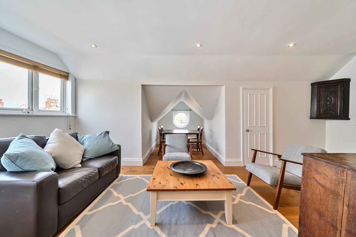 Flat Tamworth Street in Greater London