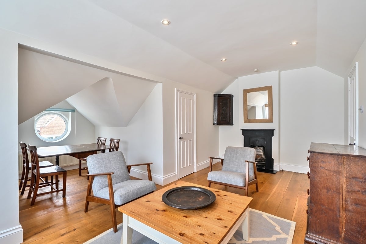 Flat Tamworth Street in Greater London