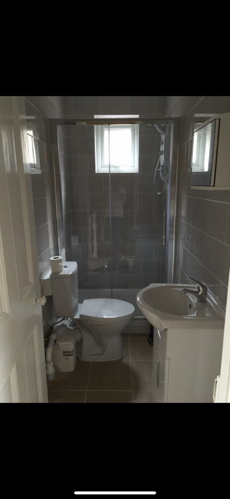 Flat Spencer Road in Greater London