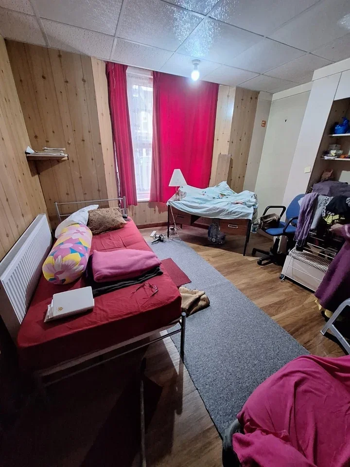 Room Upton Park Road in Greater London