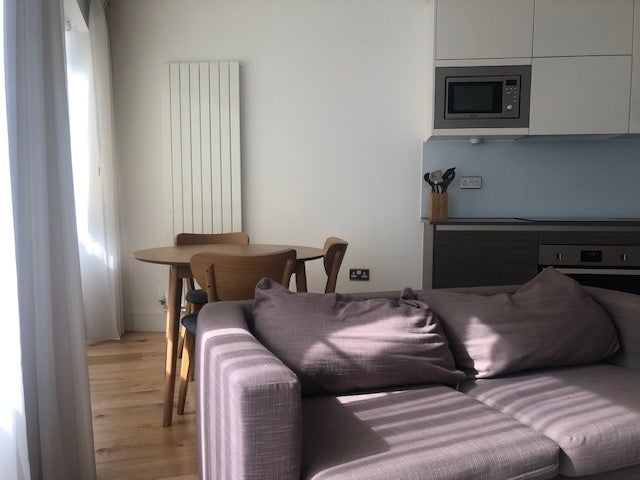 Flat Molesworth Street in Greater London