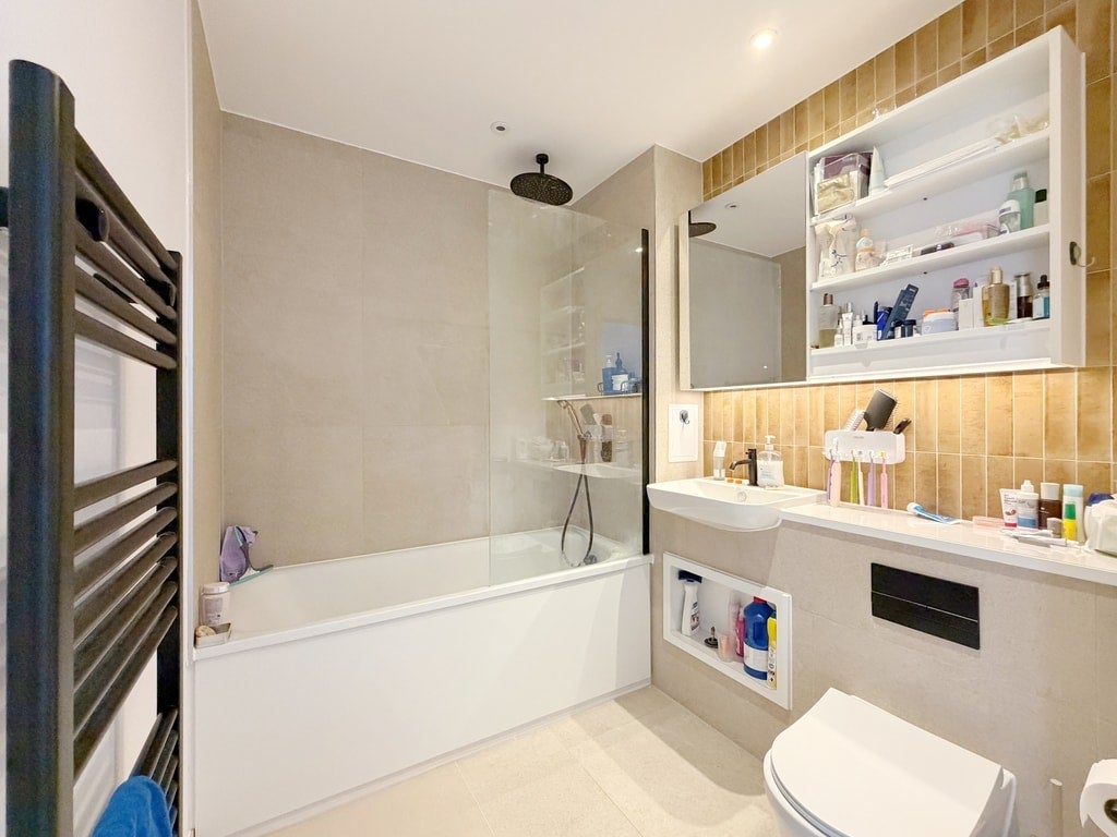 Flat New Frederick Mews in Greater London