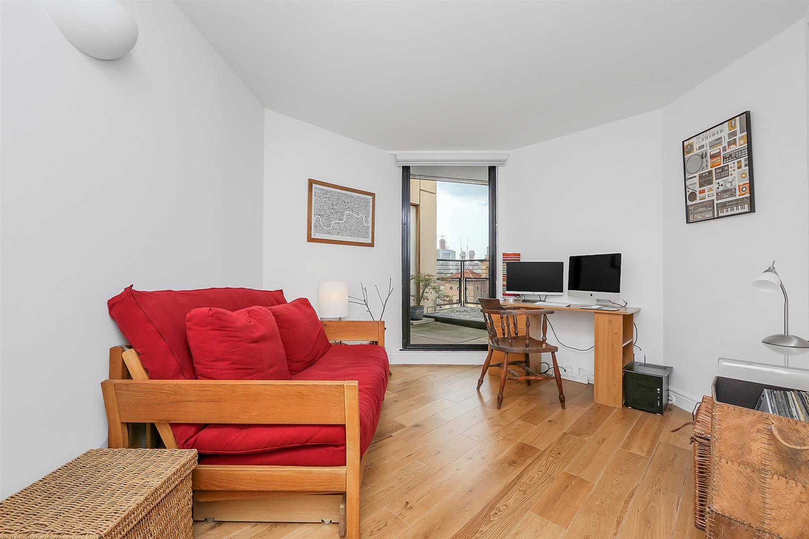 Flat Scott Russell Place in Greater London