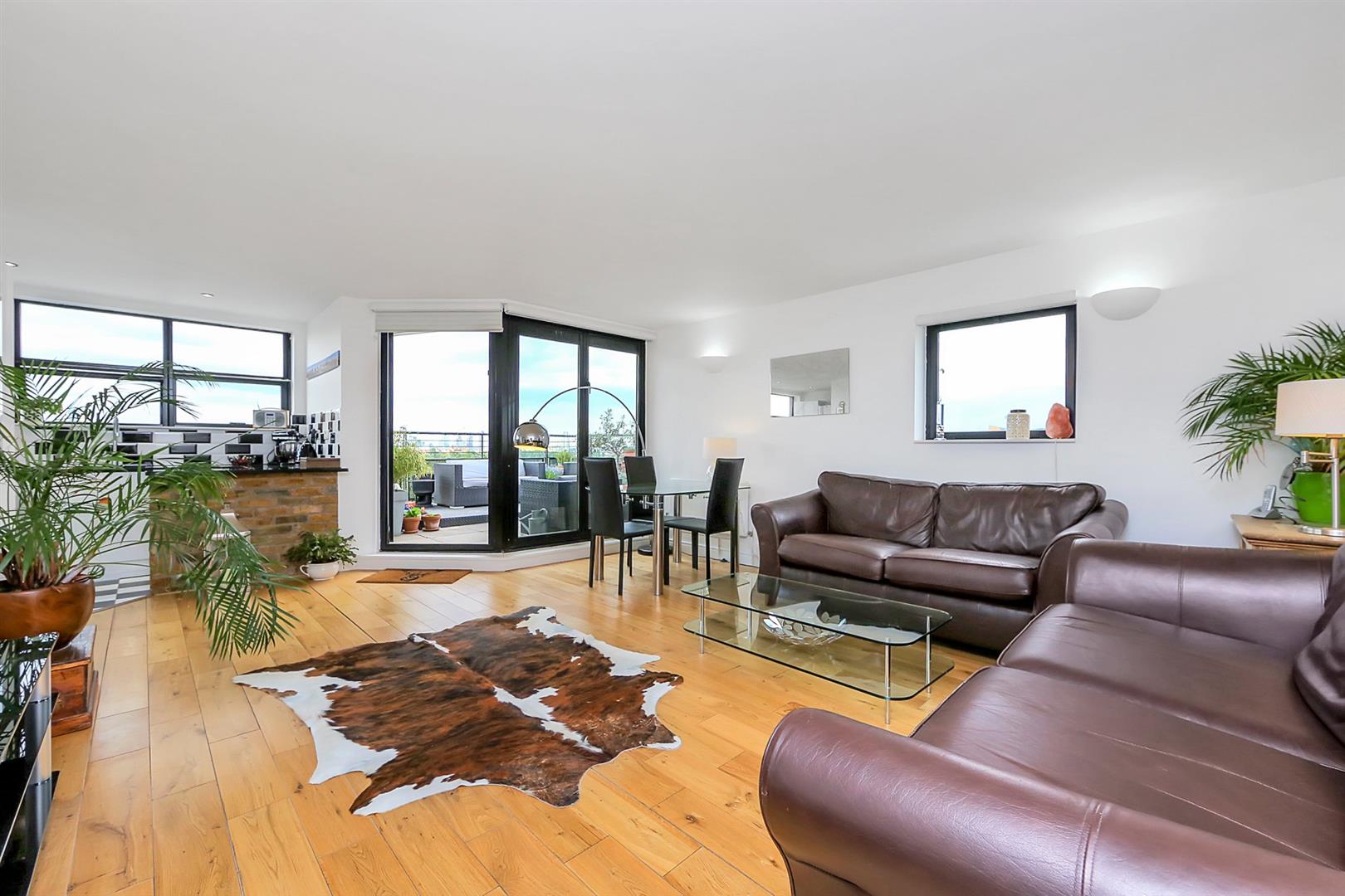 Flat Scott Russell Place in Greater London