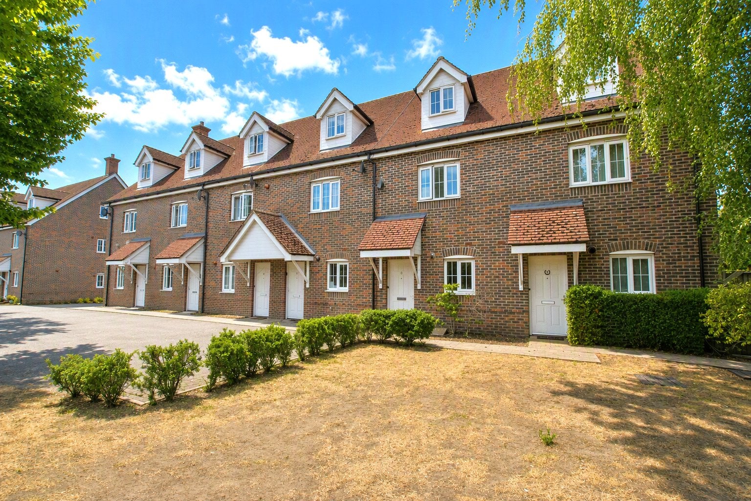 House Stoke Mill Close in Guildford