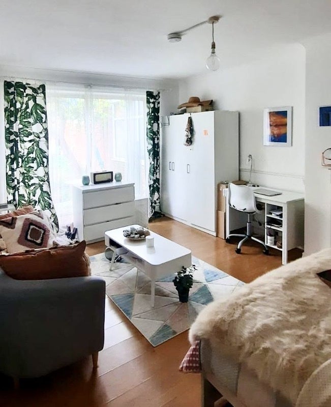 Room Melba Way in Greater London