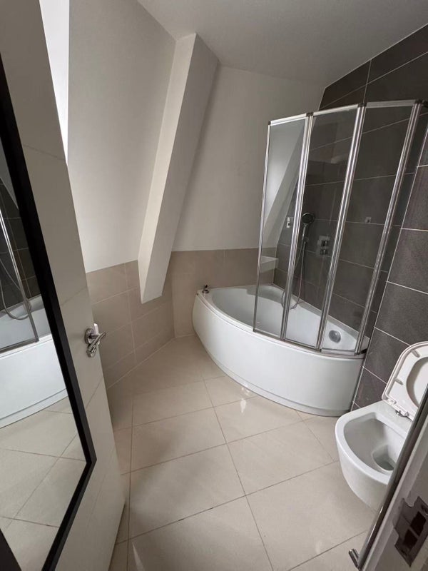 Room Rectory Road in Greater London