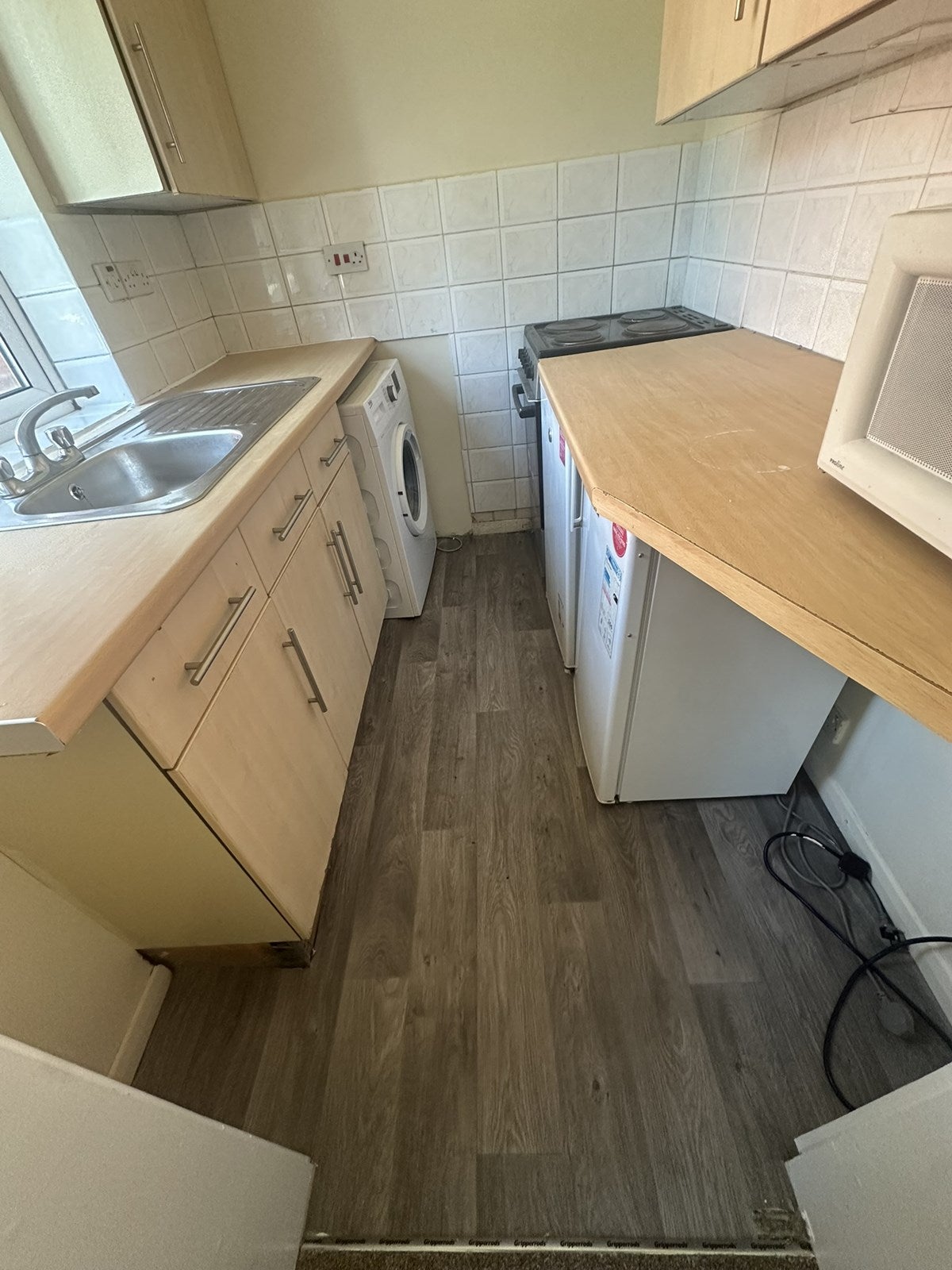 Flat Kenton Road in Greater London