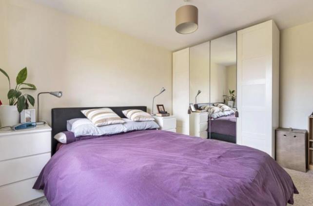 Flat Park Lane in Guildford