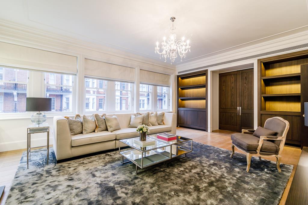 Flat Duke Street in City of Westminster