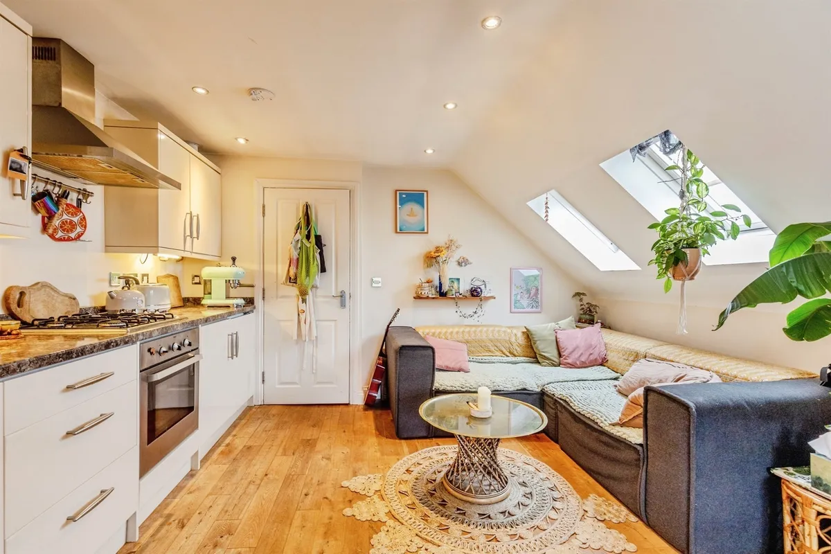 Flat Redland Road in Bristol