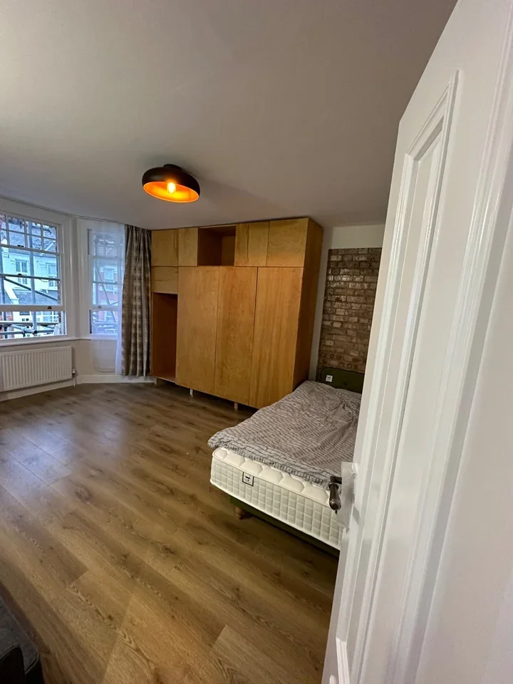 Room Maryland Road in Greater London