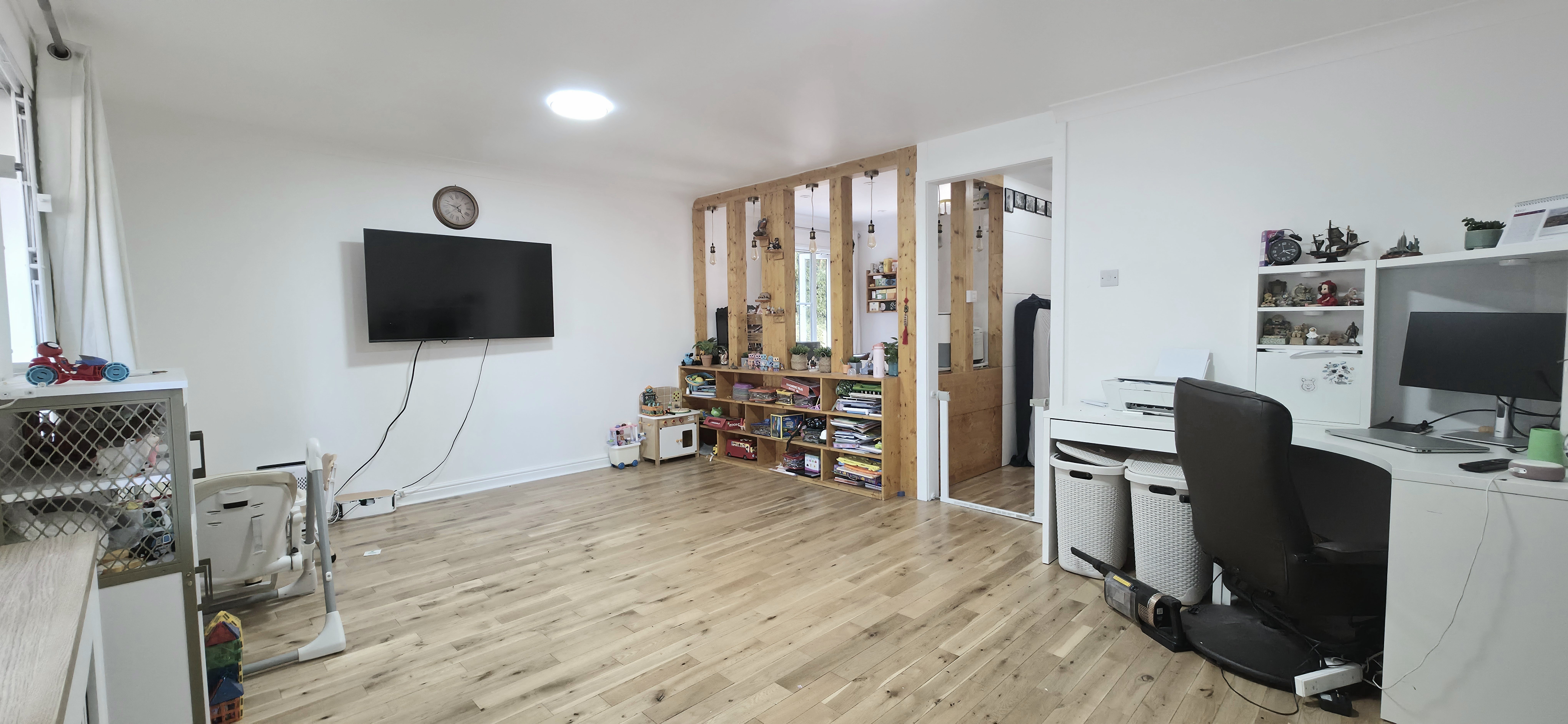 Flat Sheepcote Road in Greater London