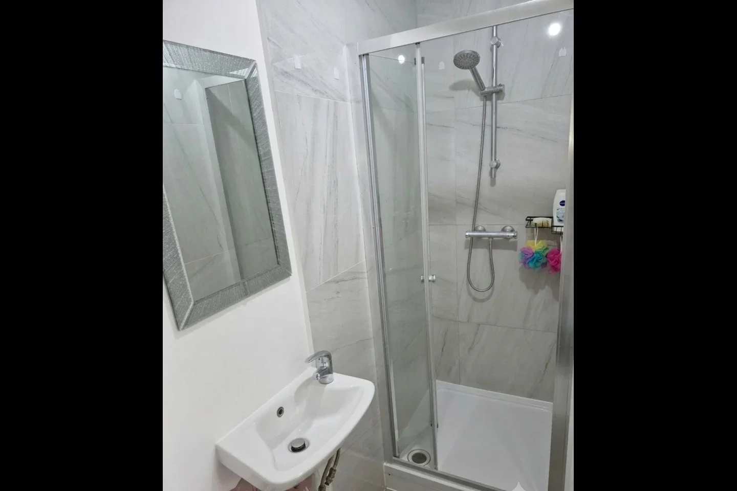 Flat Carlyon Road in Greater London
