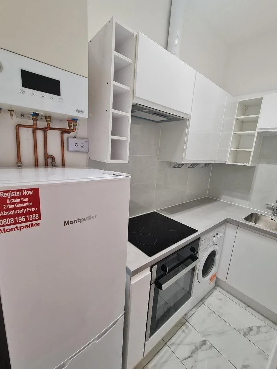 Flat De Vere Gardens in Greater London