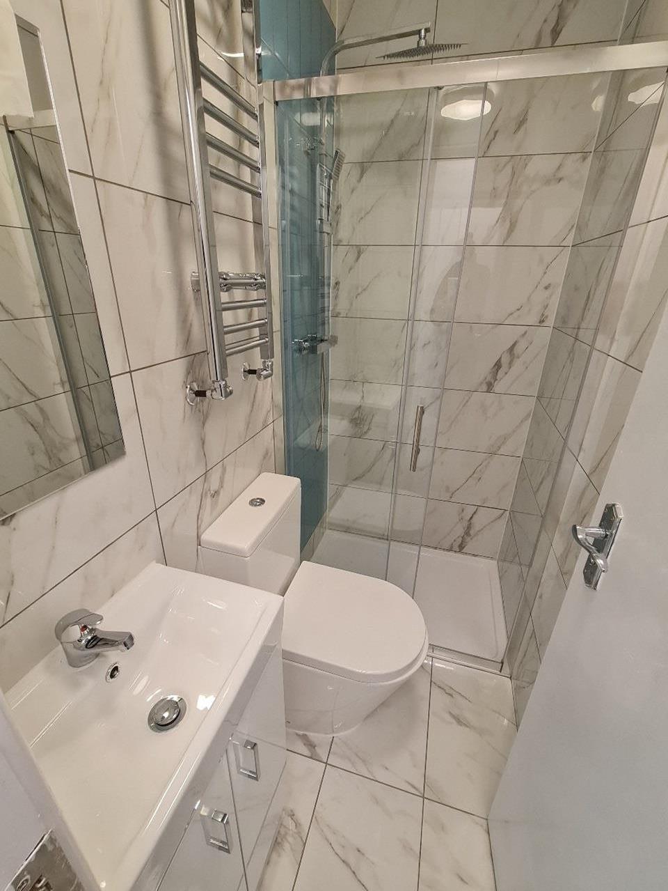 Flat De Vere Gardens in Greater London