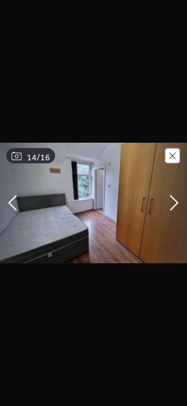 Room Moss Lane East in Manchester
