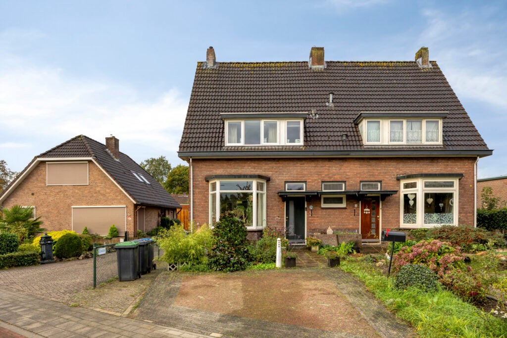 Huis Burgemeester Willemsestraat 23 in Dieren